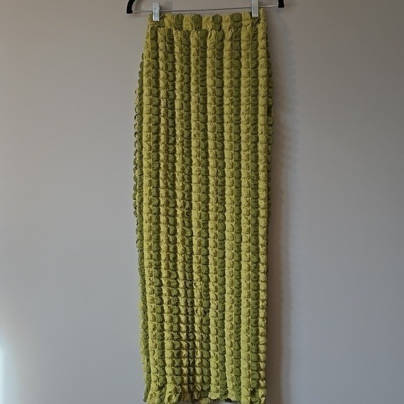 Fashion Nova Womens Green Striped Popcorn Texture Maxi Skirt XS - Picture 2 of 8